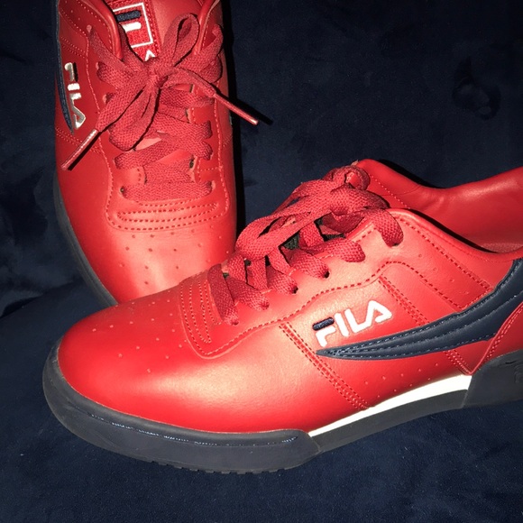 Filas | Colorway: ❤️💙⚪️ - Picture 2 of 3